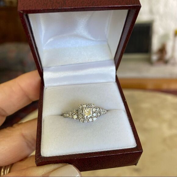 14K Diamond 1.08 Carats Princess Cut Halo Style Engagement Ring - NEW - Picture 5 of 10